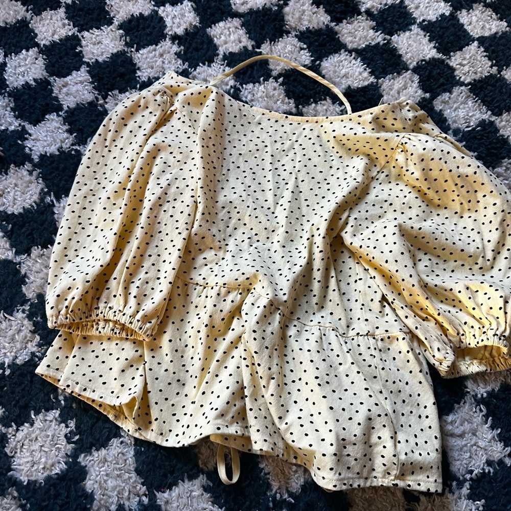 URBAN OUTFITTERS Yellow Polka Dot Puff Sleeve Backless Blouse - - Picture 4 of 4